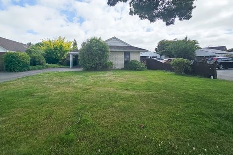 Photo of property in 18 Regency Crescent, Redwood, Christchurch, 8051
