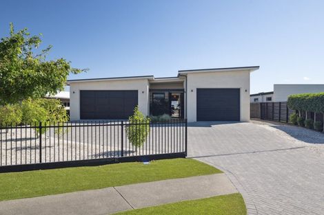 Photo of property in 9 Pukenamu Road, Rainbow Point, Taupo, 3330