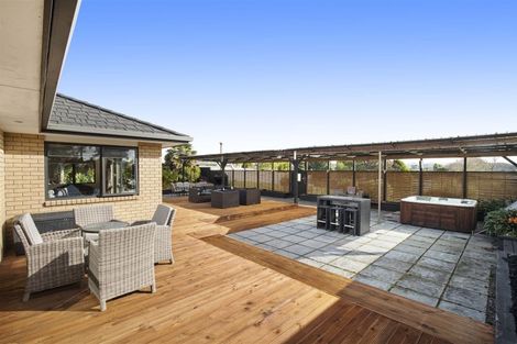 Photo of property in 7 Armstrong Way, Waiuku, 2123