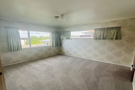 Photo of property in 17 Toroa Street, Torbay, Auckland, 0630