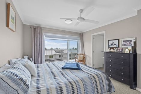 Photo of property in 27 Landmark Terrace, Orewa, 0931