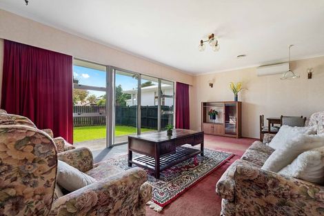 Photo of property in 2/13 Kowhai Avenue, Mangere Bridge, Auckland, 2022