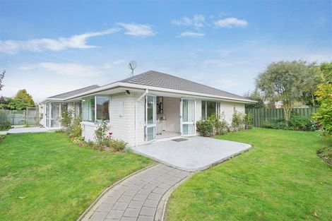 Photo of property in 33 Peer Street, Upper Riccarton, Christchurch, 8041