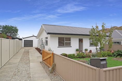 Photo of property in 3 Molyneux Avenue, Cromwell, 9310