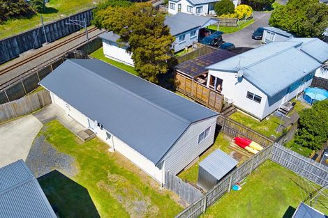 Photo of property in 12b Sturges Road, Henderson, Auckland, 0612