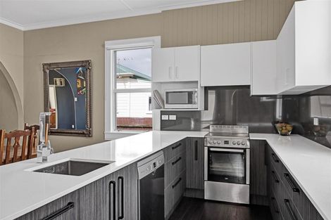 Photo of property in 255 Princes Street, Hawera, 4610