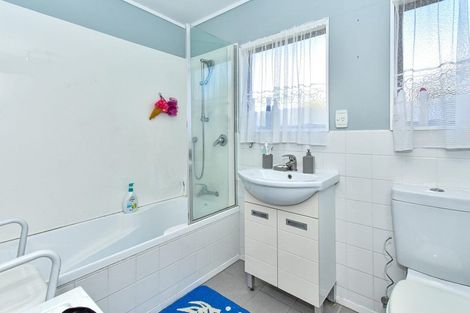 Photo of property in 40a Manuroa Road, Takanini, 2112