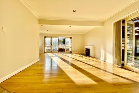 Photo of property in 17 View Road, Papakura, 2110