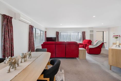 Photo of property in 35 Carter Drive, Pomare, Rotorua, 3015