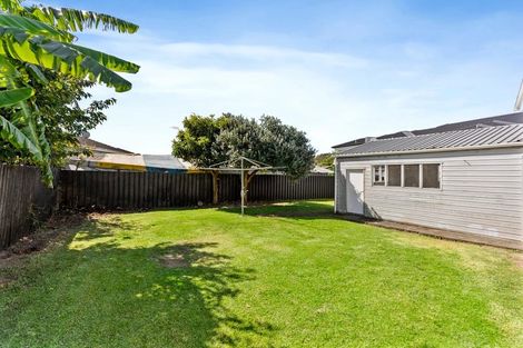 Photo of property in 39 Court Town Close, Mangere, Auckland, 2022