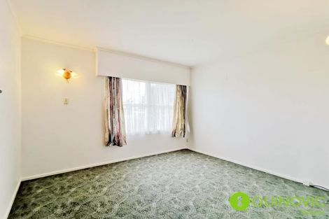 Photo of property in 520 Glenfield Road, Glenfield, Auckland, 0629