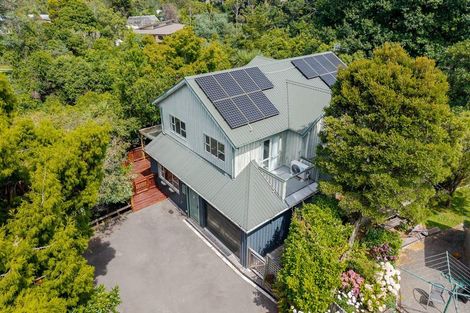 Photo of property in 8a Williams Terrace, Fitzherbert, Palmerston North, 4410