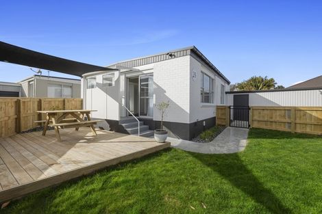 Photo of property in 25 Baring Terrace, Strandon, New Plymouth, 4312
