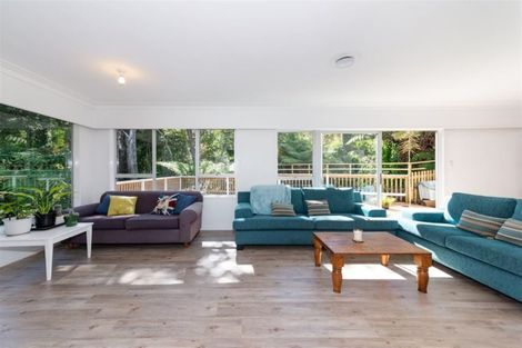 Photo of property in 37 Barlow Place, Chatswood, Auckland, 0626