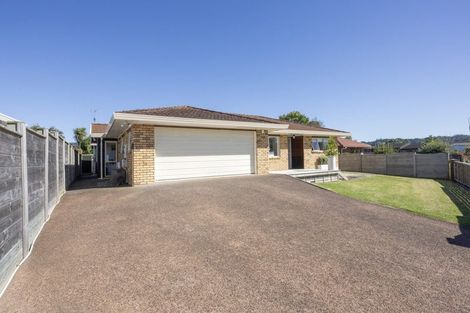 Photo of property in 19 Merlot Heights, Huapai, Kumeu, 0810