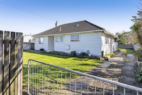 Photo of property in 18 Acourt Street, Hawera, 4610