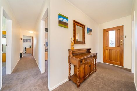 Photo of property in 64 Golders Road, Elderslea, Upper Hutt, 5018