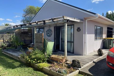 Photo of property in 15 South Avenue, Kaukapakapa, 0871