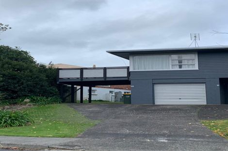 Photo of property in 89 Hillcrest Avenue, Hillcrest, Auckland, 0627