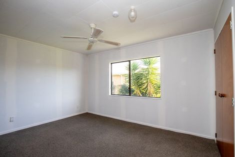 Photo of property in 14 Miller Place, Ngatea, 3503