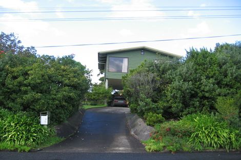 Photo of property in 3 View Road, Shelly Park, Auckland, 2014