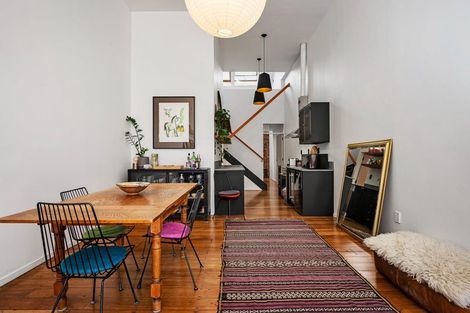 Photo of property in Courtenay Mews Apartments, 6/14 Alpha Street, Te Aro, Wellington, 6011