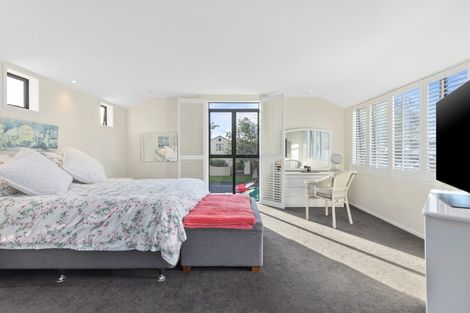 Photo of property in 7 Frieston Road, Milford, Auckland, 0620