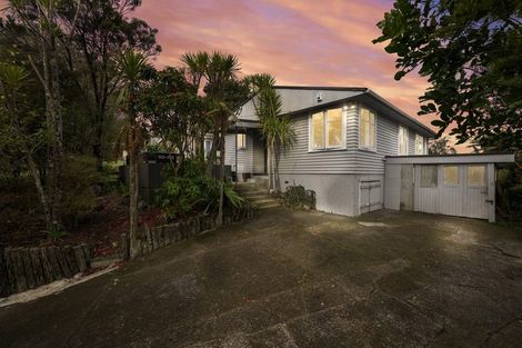 Photo of property in 180 Glengarry Road, Glen Eden, Auckland, 0602