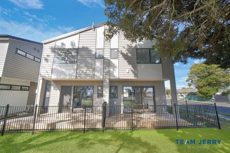 Photo of property in 3/32 Sunlands Drive, Manurewa, Auckland, 2102