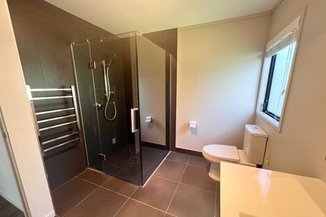 Photo of property in 4 Clearview Heights, Ranui, Auckland, 0612