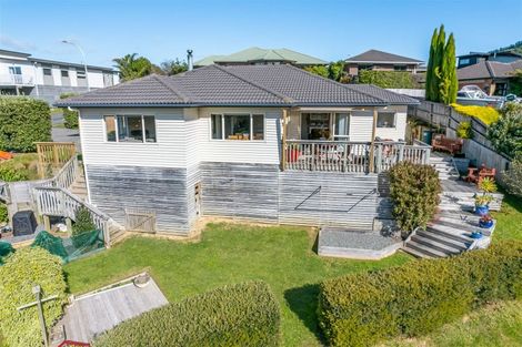Photo of property in 5 Frankie Stevens Place, Riverstone Terraces, Upper Hutt, 5018