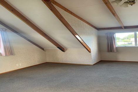 Photo of property in 1024 East Coast Road, Fairview Heights, Auckland, 0630