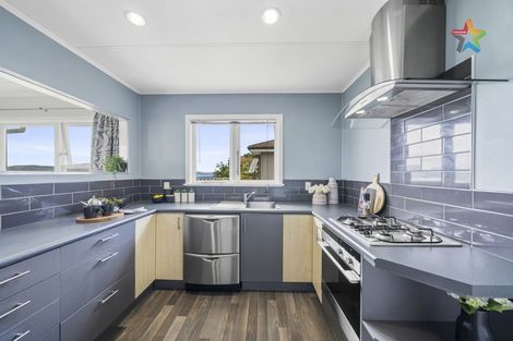 Photo of property in 80 Mulberry Street, Normandale, Lower Hutt, 5010