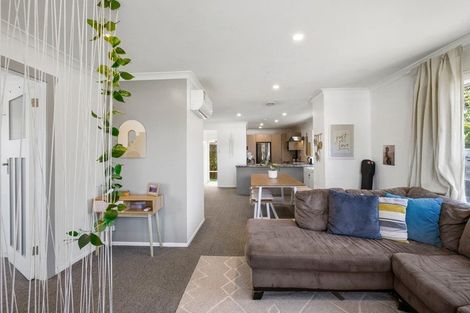 Photo of property in 10 Parris Street, Moturoa, New Plymouth, 4310