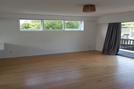 Photo of property in 1/20 Penning Road, Castor Bay, Auckland, 0620
