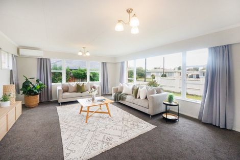 Photo of property in 5 Sutherland Crescent, Westbrook, Palmerston North, 4412