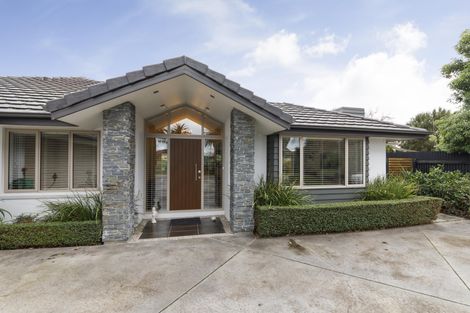 Photo of property in 2 Grand Oaks Drive, Awapuni, Palmerston North, 4412