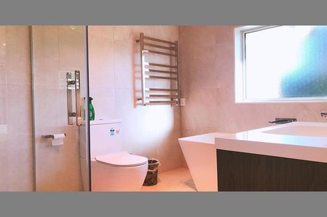 Photo of property in 6 Lancia Way, Oteha, Auckland, 0632