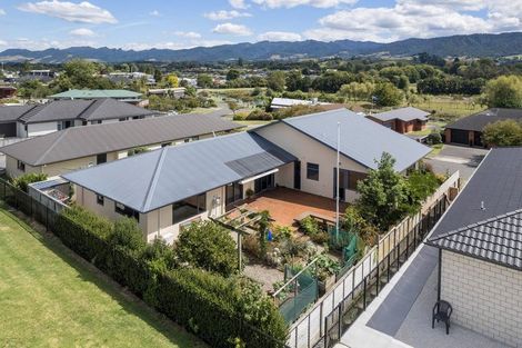 Photo of property in 28 Noble Johnston Drive, Katikati, 3129