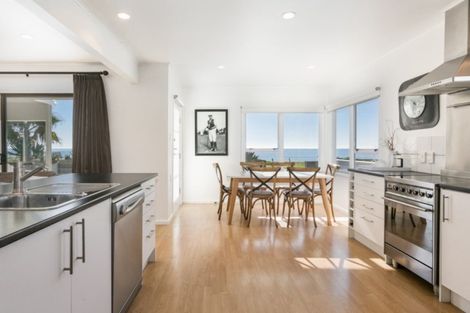 Photo of property in 243 Clifton Road, Te Awanga, 4102