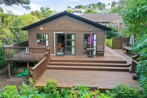 Photo of property in 18 Valecrest Place, Bayview, Auckland, 0629