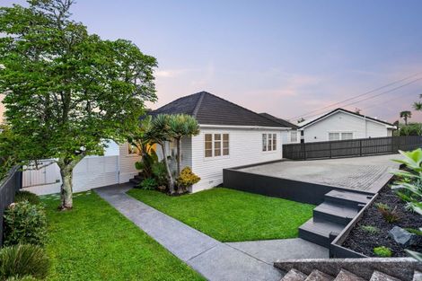 Photo of property in 453 Point Chevalier Road, Point Chevalier, Auckland, 1022