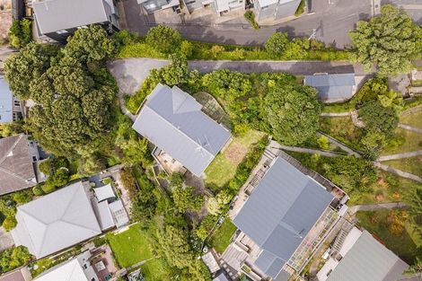 Photo of property in 2a Severn Street, Island Bay, Wellington, 6023