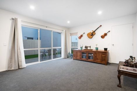 Photo of property in 5 Treestump Road, Takanini, 2112