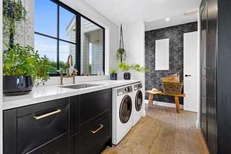 Photo of property in 3/45 Saint Kilda Road, Cambridge, 3434