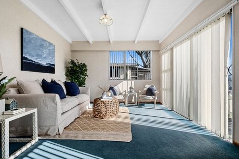 Photo of property in 3/341 Devon Street West, New Plymouth, 4310