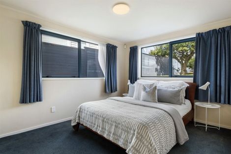 Photo of property in 190 Hurstmere Road, Takapuna, Auckland, 0622