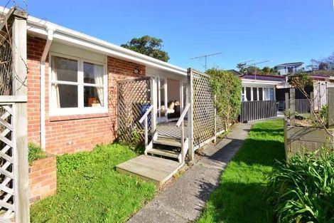 Photo of property in 4/19 Montana Avenue, Murrays Bay, Auckland, 0630