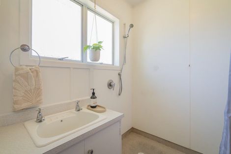 Photo of property in 18 Banks Street, Cooks Beach, Whitianga, 3591