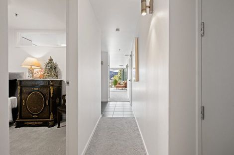 Photo of property in 10/74 Oriental Parade, Oriental Bay, Wellington, 6011